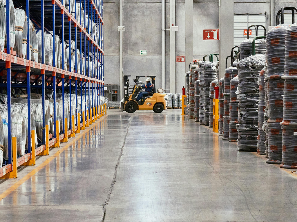 What buyers usually mean by price per bay, price per row, and full layout cost